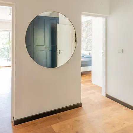 New & Cozy By The Park *